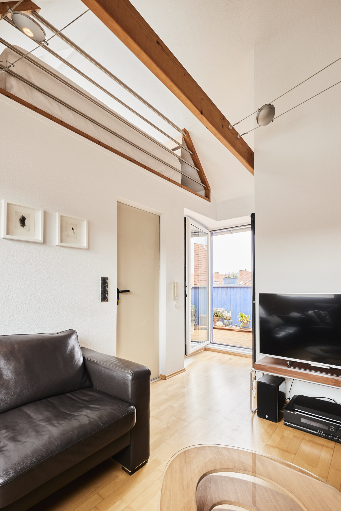 Blick zur Terrasse - **Verkauft**Exklusive 4-Zimmer-Maisonette Wohnung in der Südstadt am Stephansplatz mit zwei Bädern