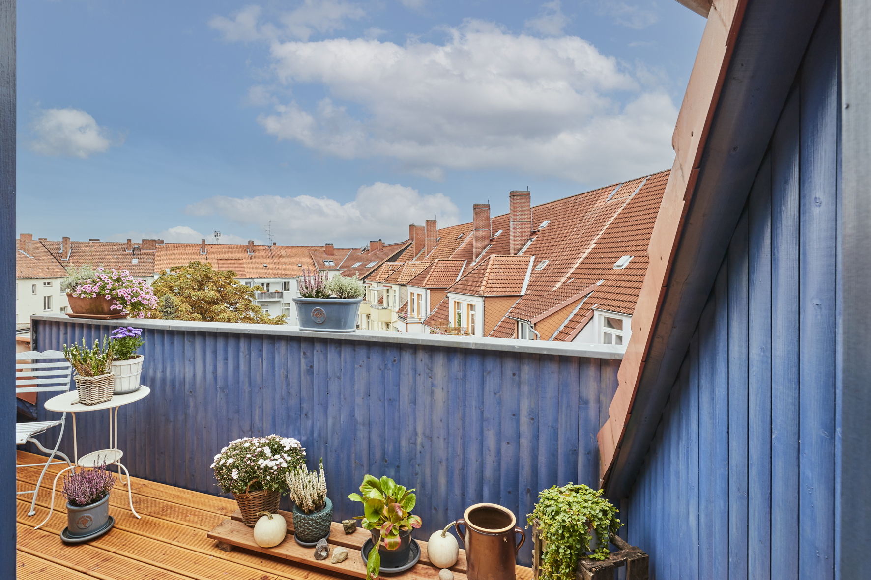 Terrasse mit Blick in ruhigen Innenhof - **Verkauft**Exklusive 4-Zimmer-Maisonette Wohnung in der Südstadt am Stephansplatz mit zwei Bädern