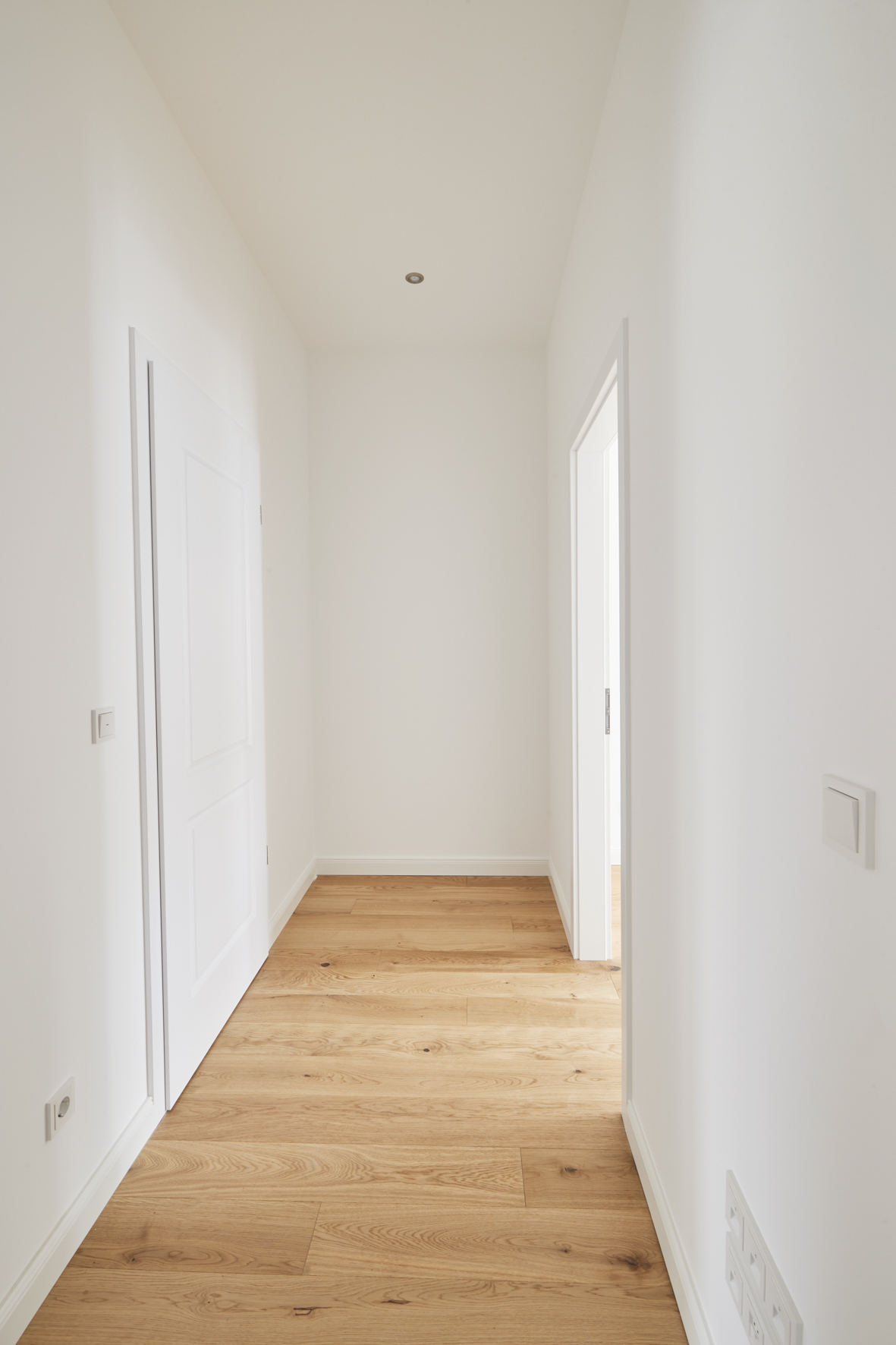 Flur - Saniertes 2-Zimmerapartment in Bestlage – Nordstadt Hannover