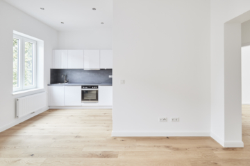 Küche und Wohnzimmer - Saniertes 2-Zimmerapartment in Bestlage – Nordstadt Hannover