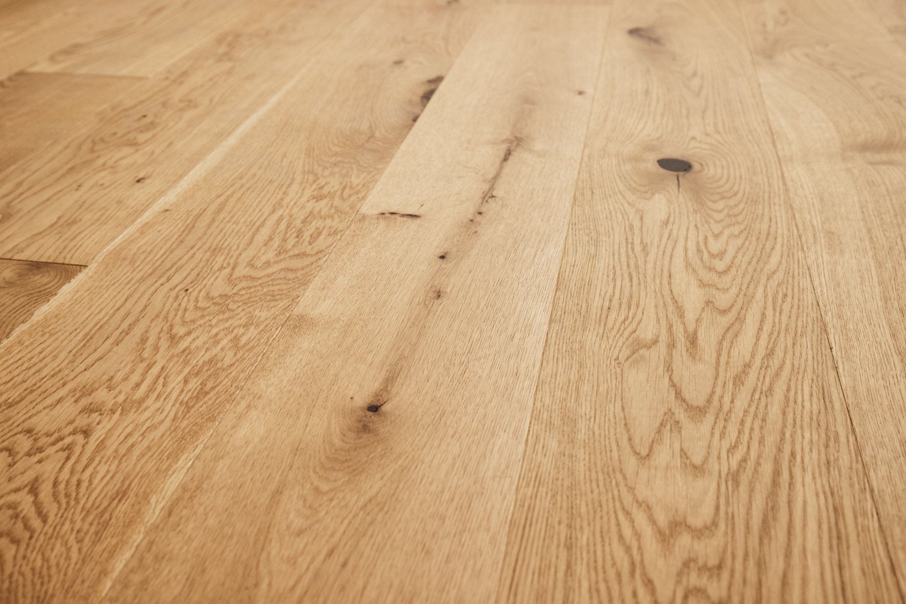 Detail_Echtholz - Saniertes 2-Zimmerapartment in Bestlage – Nordstadt Hannover