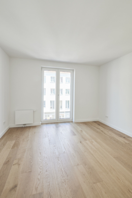 Schlafzimmer - 3-Zimmerwohnung mit Südwest Balkon und Einbauküche in Bestlage Hannover Mitte – Ersbezug