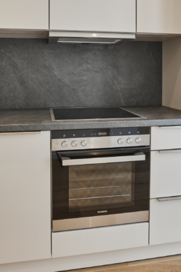 Detail_Küche - 3-Zimmerwohnung mit Südwest Balkon und Einbauküche in Bestlage Hannover Mitte – Ersbezug