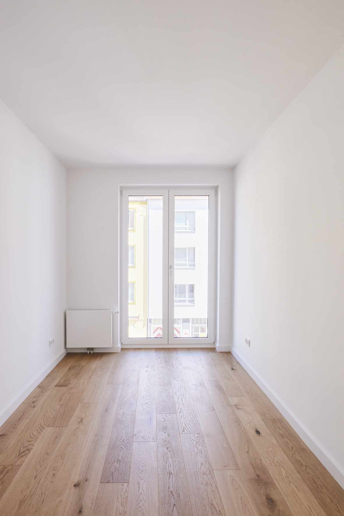 Arbeitszimmer_Kinderzimmer - 3-Zimmerwohnung mit Südwest Balkon und Einbauküche in Bestlage Hannover Mitte – Ersbezug