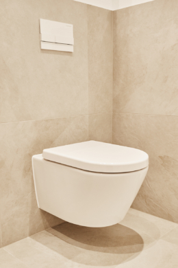 Detail_Badezimmer - 3-Zimmerwohnung mit Südwest Balkon und Einbauküche in Bestlage Hannover Mitte – Ersbezug