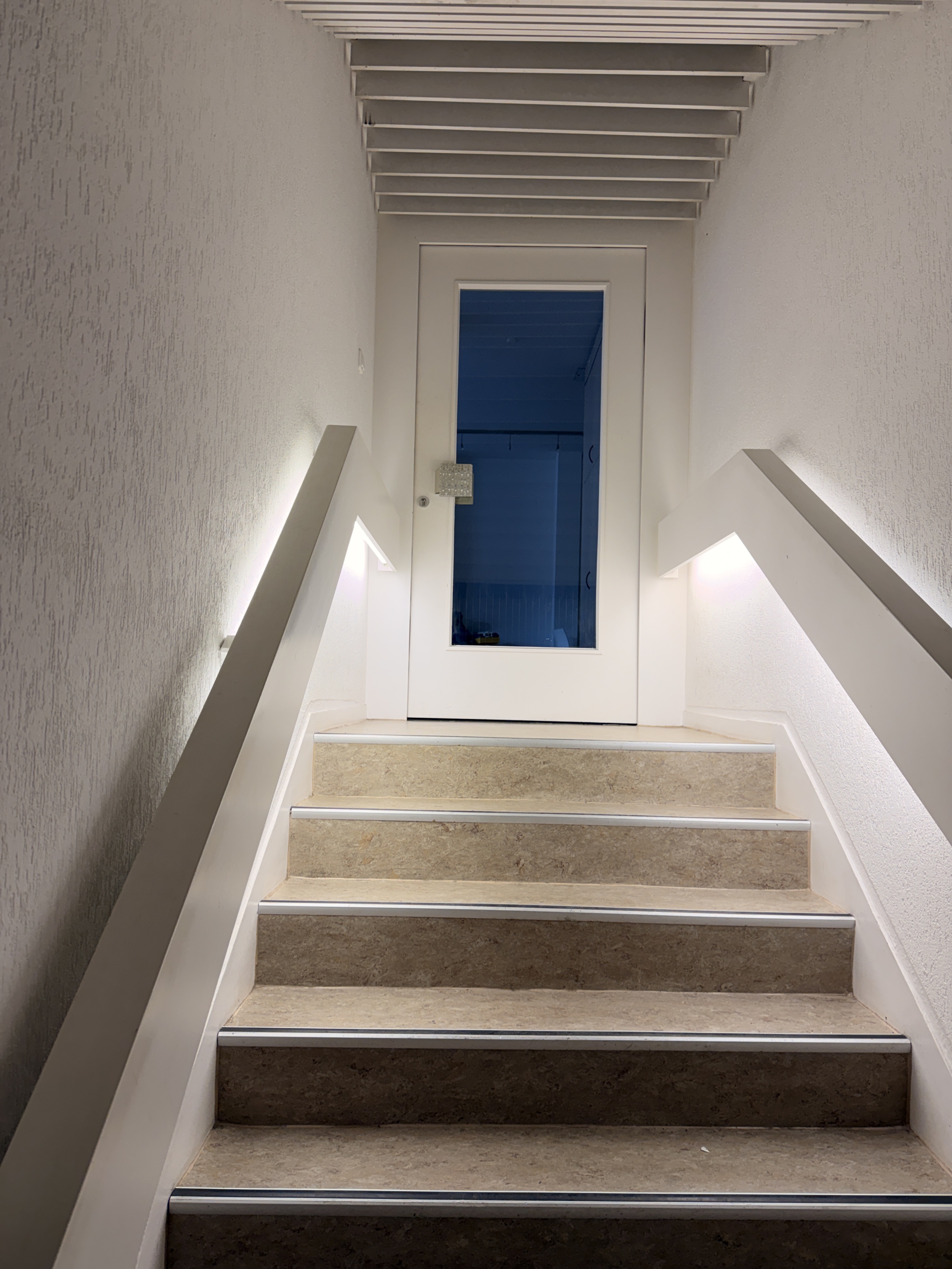 Zugang 2 - Eigener Zugang - Toplage Hannover Innenstadt: Flexible Büro-/Praxisetage mit ca. 200 m²