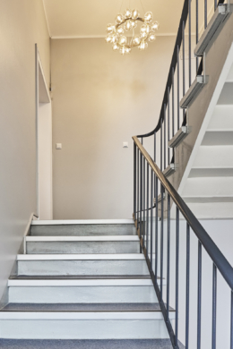 Zugang Treppenhaus - Toplage Hannover Innenstadt: Flexible Büro-/Praxisetage mit ca. 200 m²