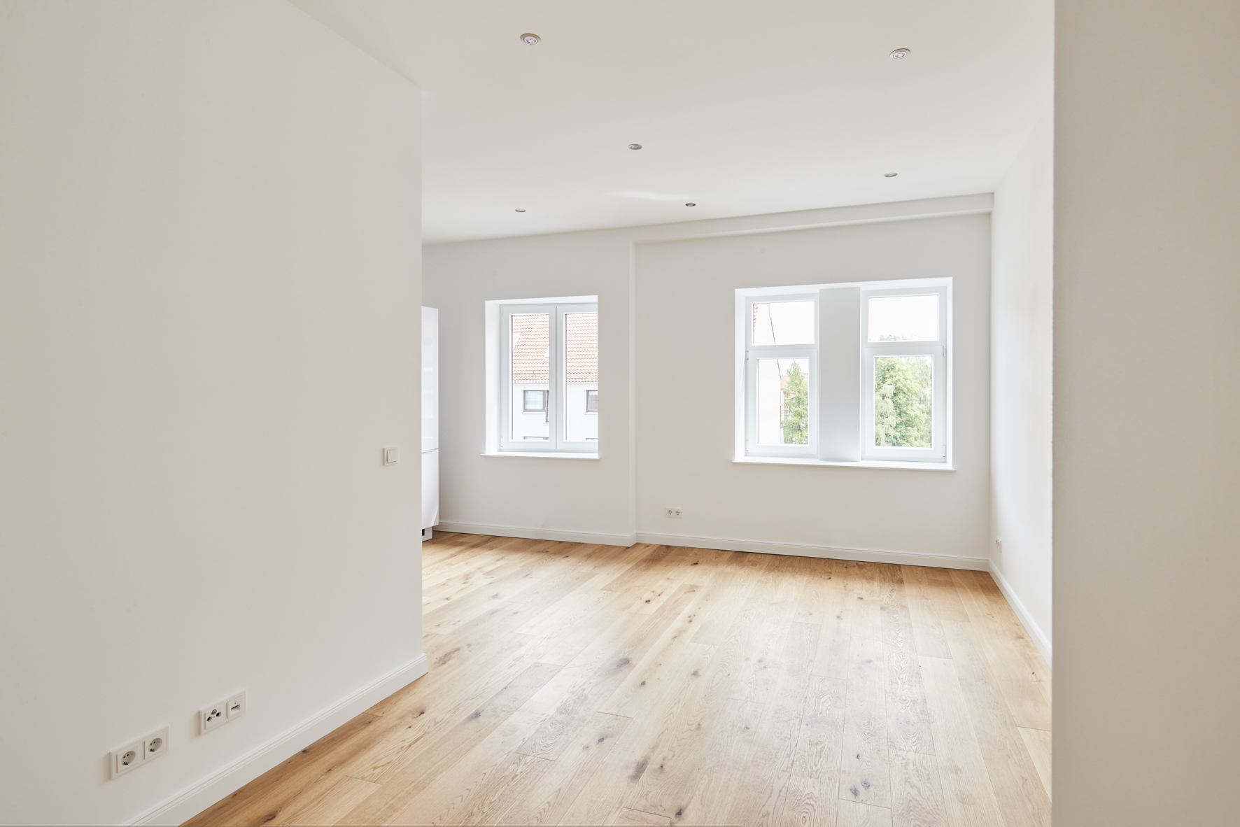 Blick zum Wohn-Esszimmer - Sanierte Eigentumswohnung in Bestlage – Nordstadt Hannover